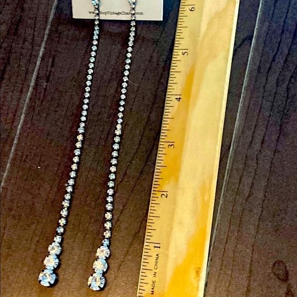 Vintage Charm 6” Rhinestone Earrings New Retail$26 - Picture 1 of 4